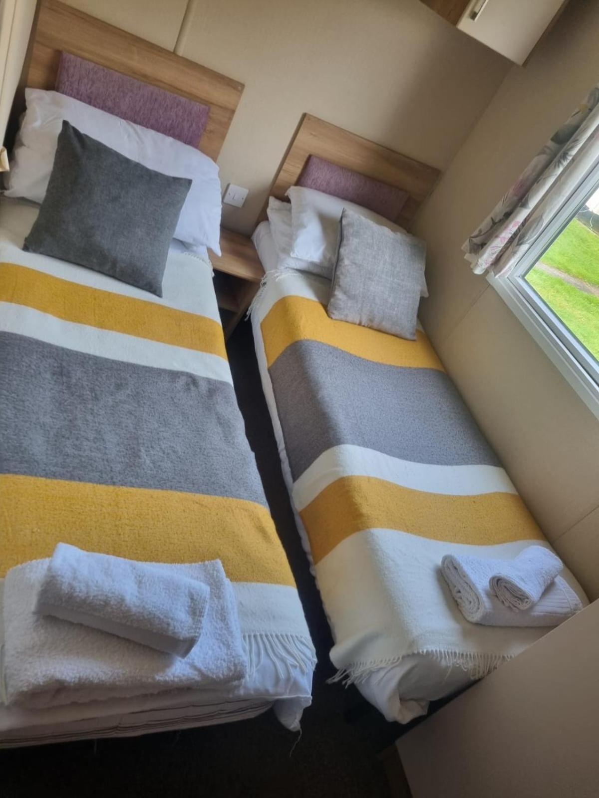 Newquay Bay Porth Caravan - 6 Berth Exteriör bild