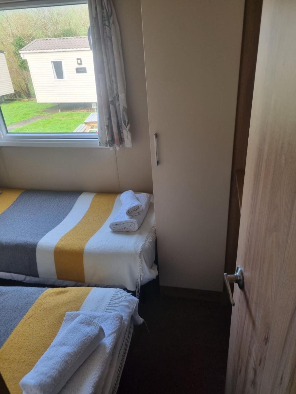 Newquay Bay Porth Caravan - 6 Berth Exteriör bild
